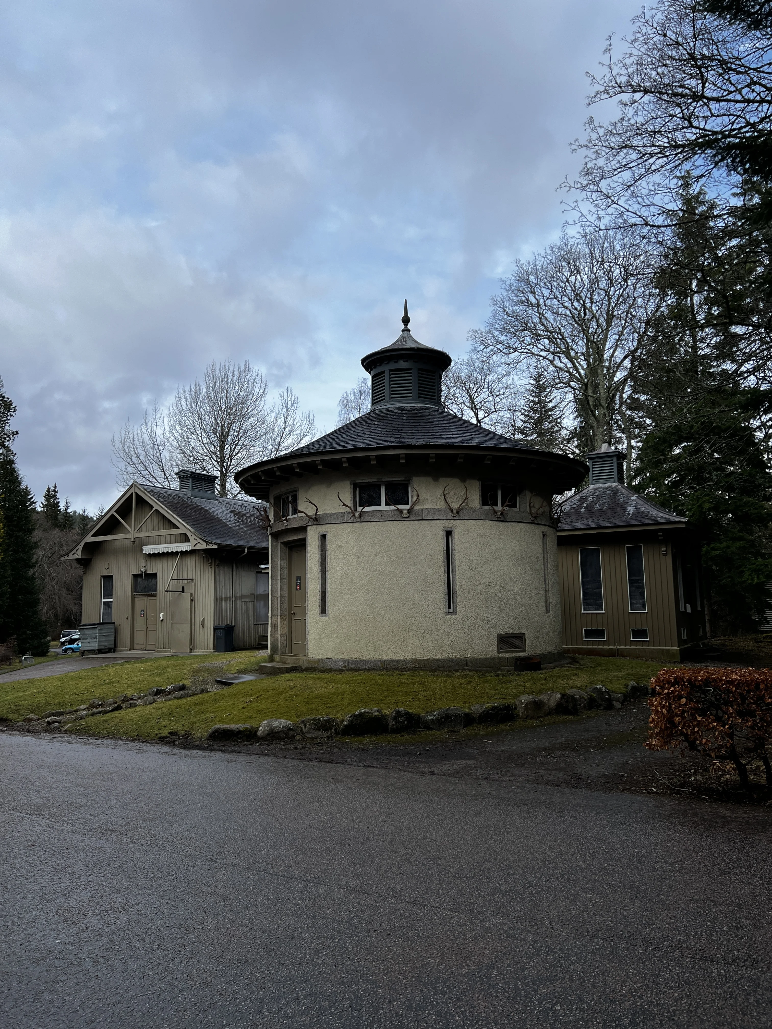 Balmoral Castle details and grounds